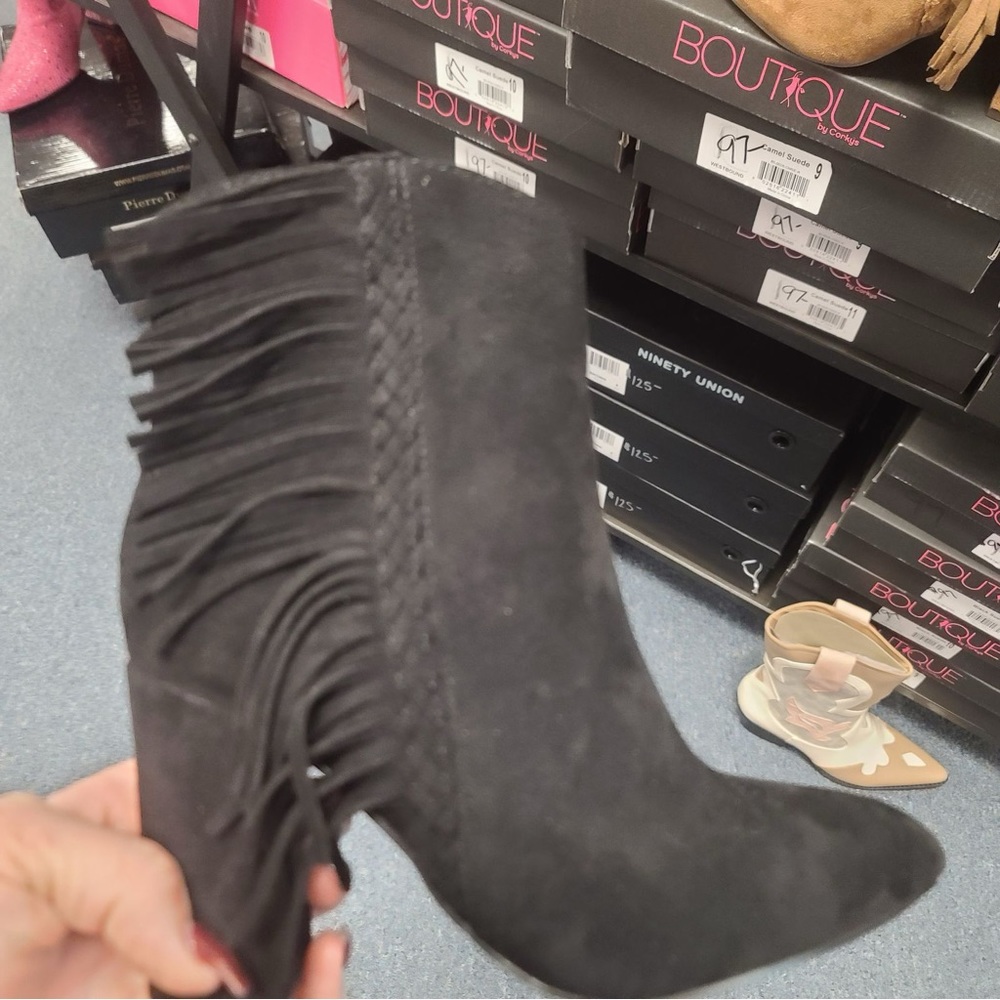 NIB 🖤 Bootie - Picture 2 of 4